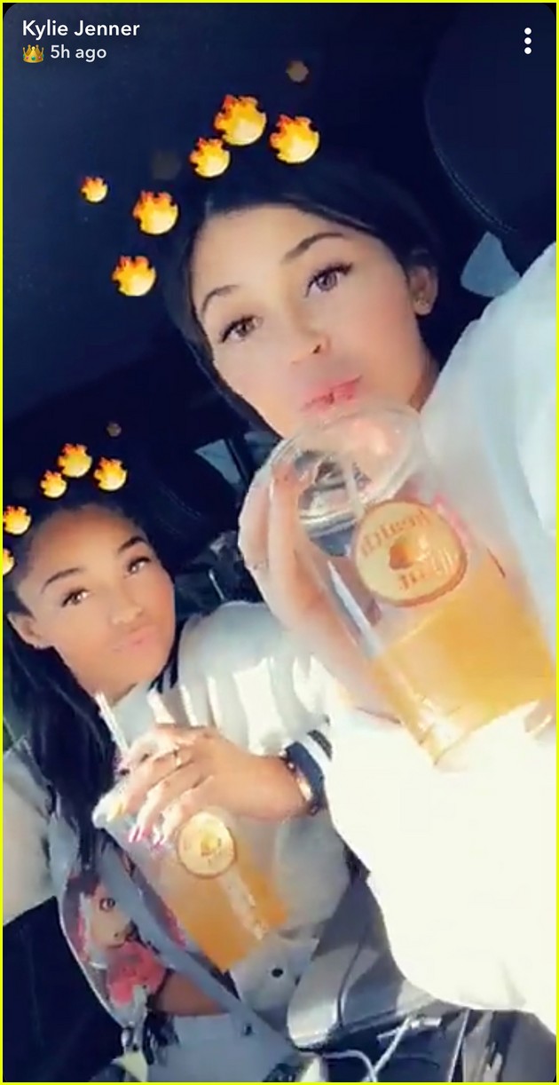 Kylie Jenner Sends Love to Khloe Kardashian After She Gives Birth!