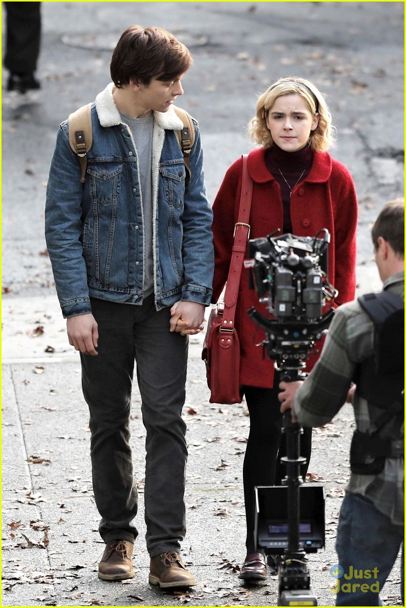 Ross Lynch & Kiernan Shipka Hold Hands While Filming 'Chilling Adventures of Sabrina'