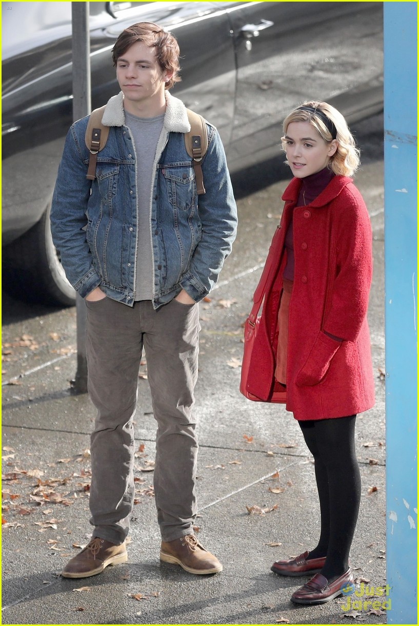Ross Lynch & Kiernan Shipka Hold Hands While Filming 'Chilling Adventures of Sabrina'