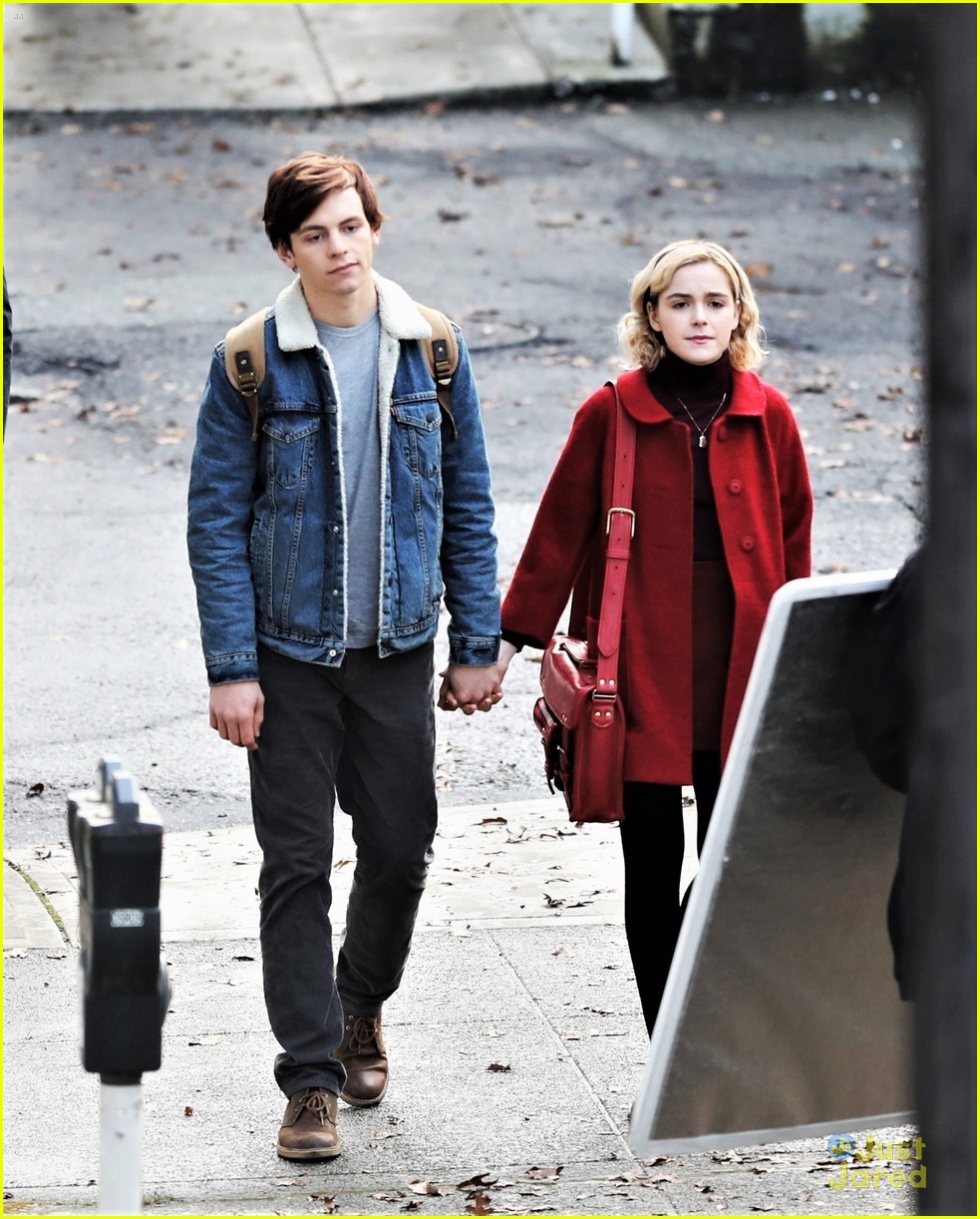 Ross Lynch & Kiernan Shipka Hold Hands While Filming 'Chilling Adventures of Sabrina'