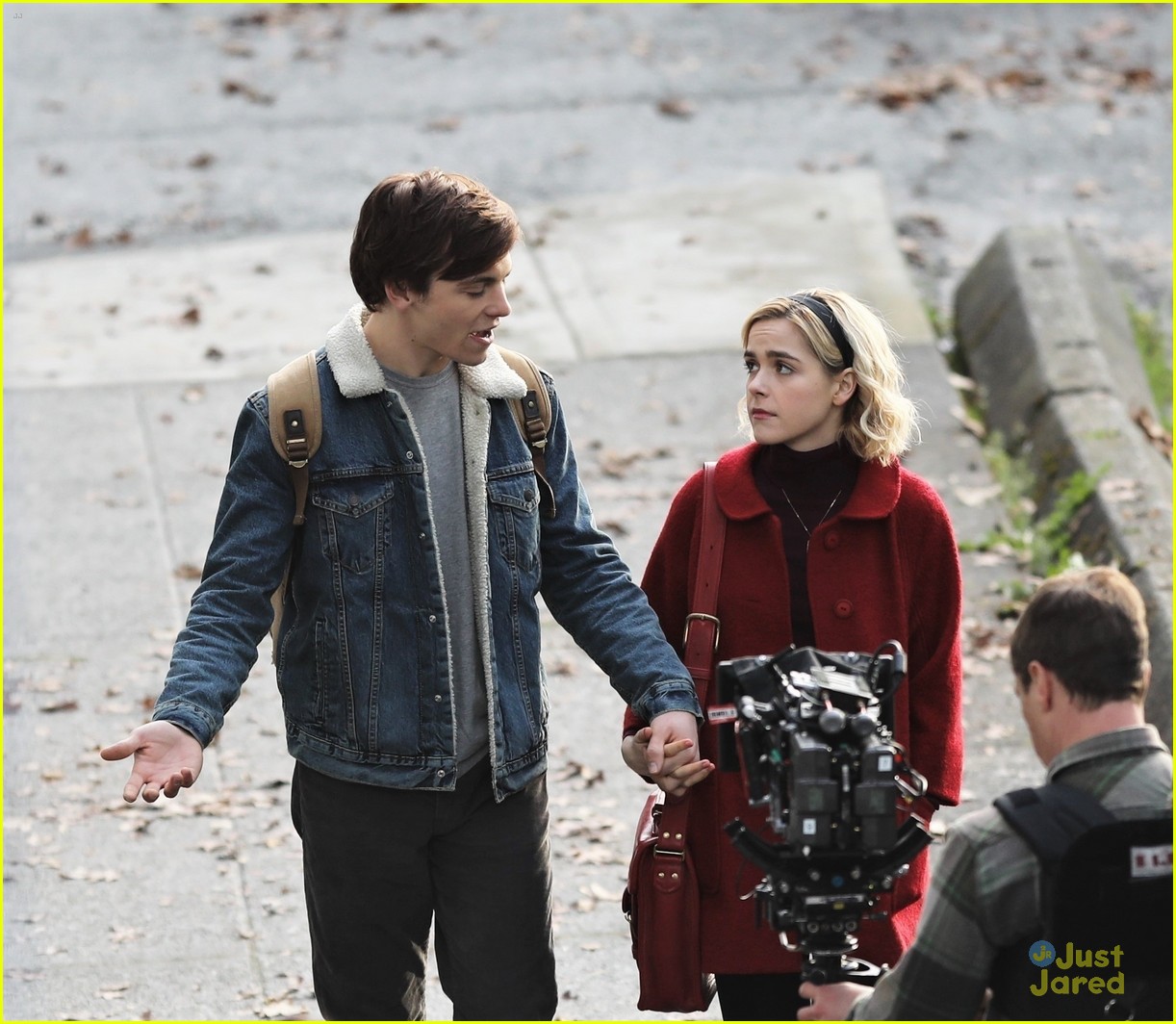 Ross Lynch & Kiernan Shipka Hold Hands While Filming 'Chilling Adventures of Sabrina'