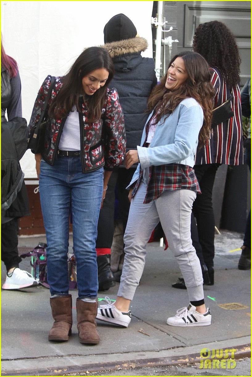 Gina Rodriguez Shares Cute Moment on Set with Her Co-Stars!