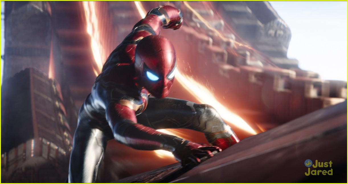 Tom Holland's Spider-Man Gets Upgraded Suit in 'Avengers: Infinity War'