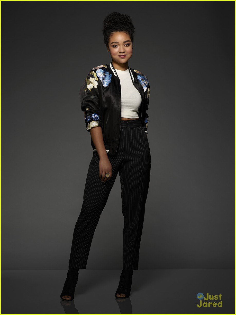 'The Bold Type' Drops Fierce New Promo Pics Ahead of Season 2 Premiere