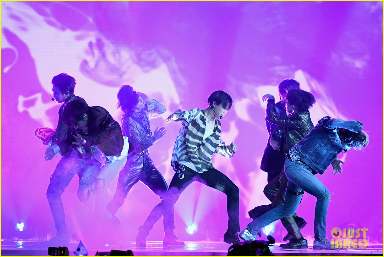 BTS' Billboard Music Awards 2018 Performance Video - Watch Now!