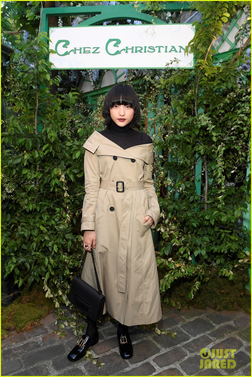 Natalia Dyer & Charlie Heaton Look Picture-Perfect at Christian Dior Event!