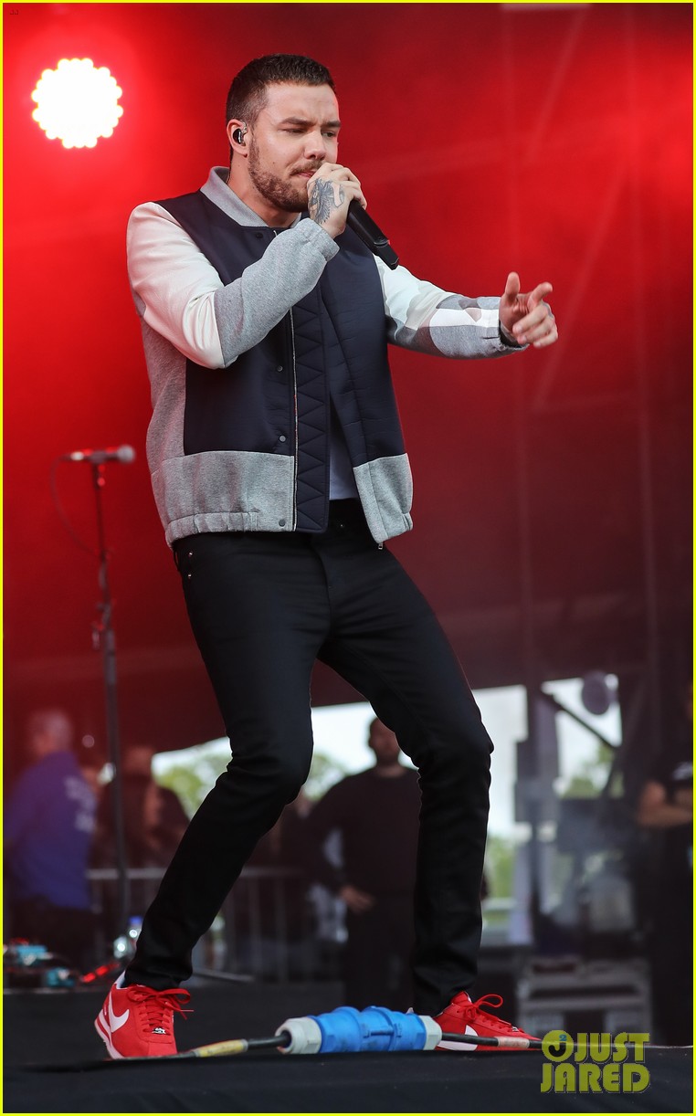 Sam Smith & Liam Payne Perform During BBC Radio 1's Biggest Weekend