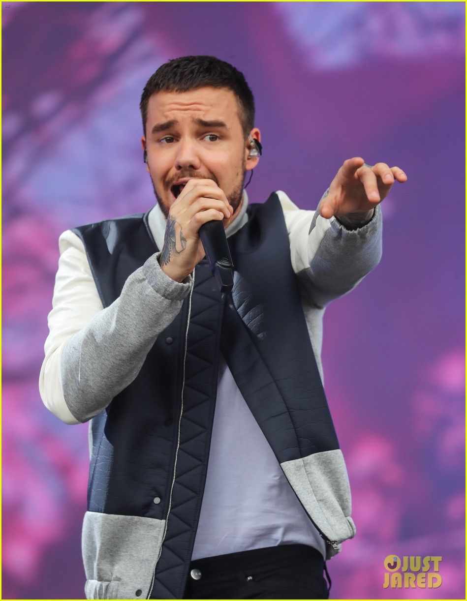 Sam Smith & Liam Payne Perform During BBC Radio 1's Biggest Weekend