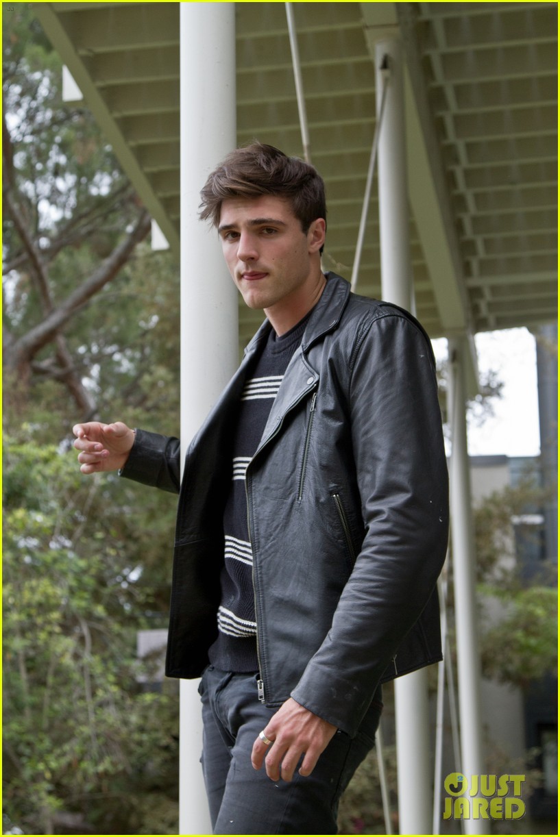 Jacob Elordi Learned to Ride a Motorcycle on 'Kissing Booth' Set! (Exclusive)