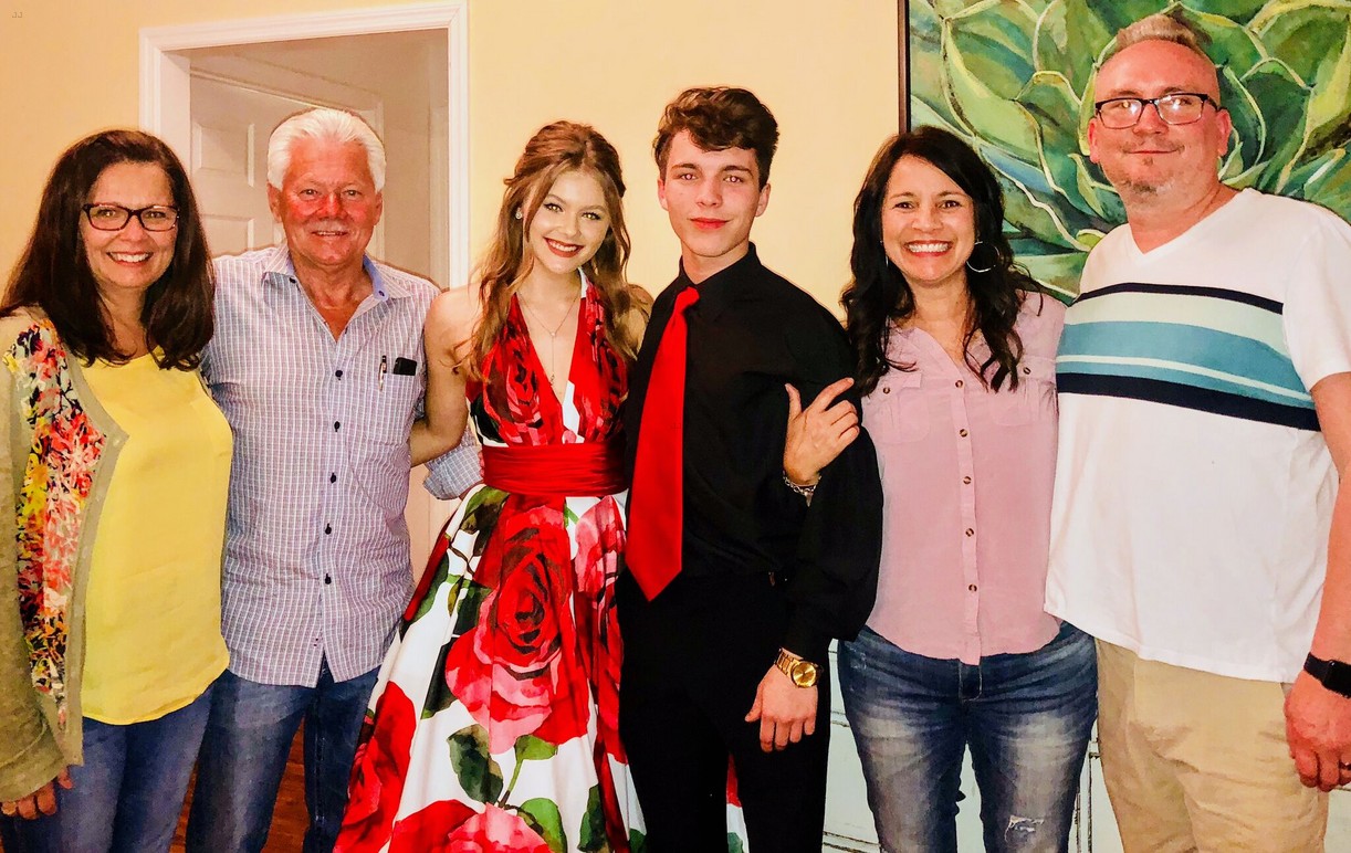 Kerri Medders Went To Prom With Fan Given Daum & Had The Time of Her Life!