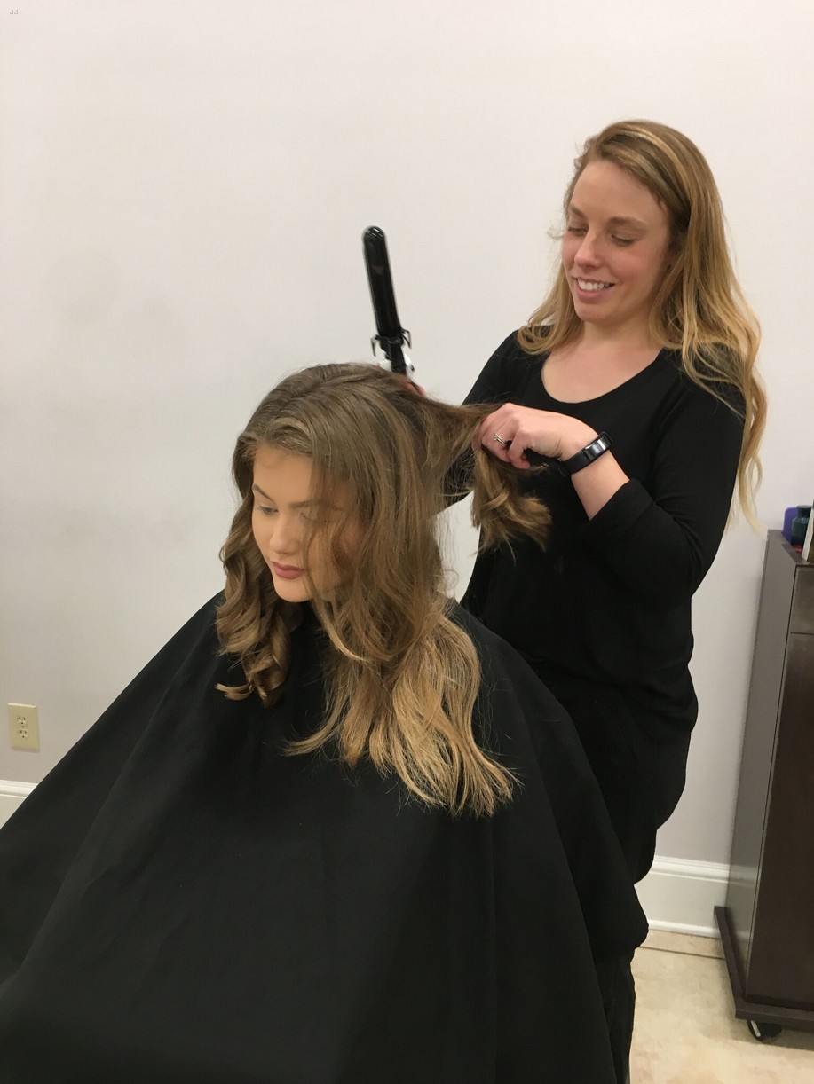 Kerri Medders Went To Prom With Fan Given Daum & Had The Time of Her Life!