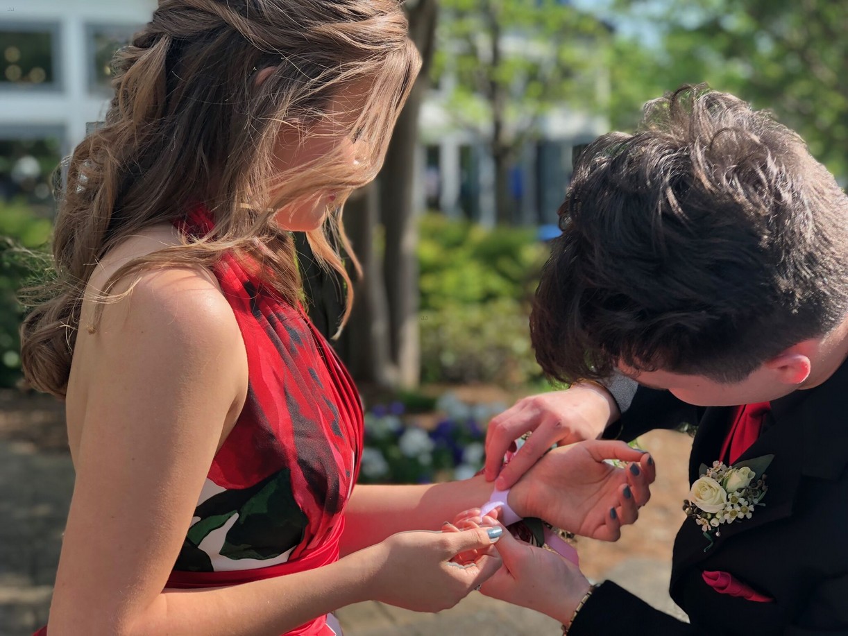 Kerri Medders Went To Prom With Fan Given Daum & Had The Time of Her Life!