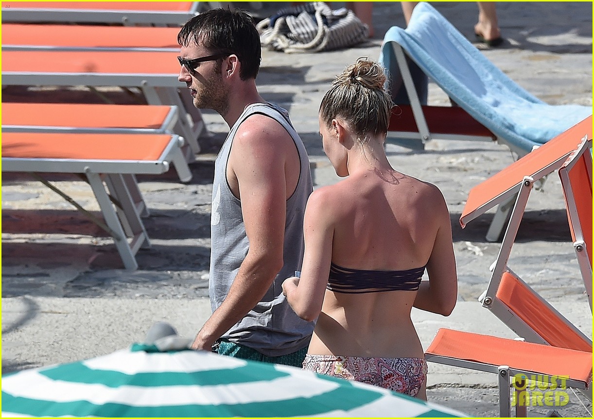 Matthew Lewis (aka Neville Longbottom) Hits the Beach Before His Wedding!