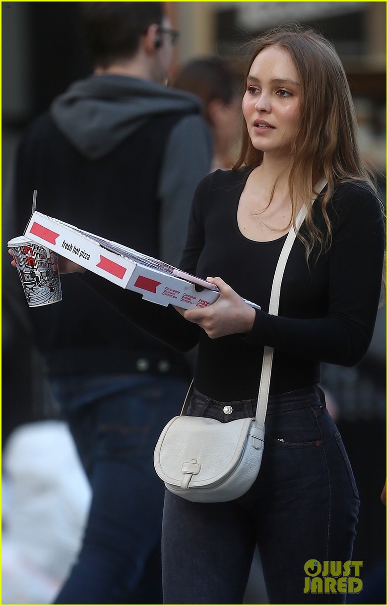 Robert Pattinson & Lily-Rose Depp to Star in Netflix's 'The King'!