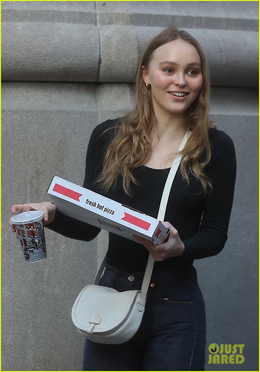 Robert Pattinson & Lily-Rose Depp to Star in Netflix's 'The King'!