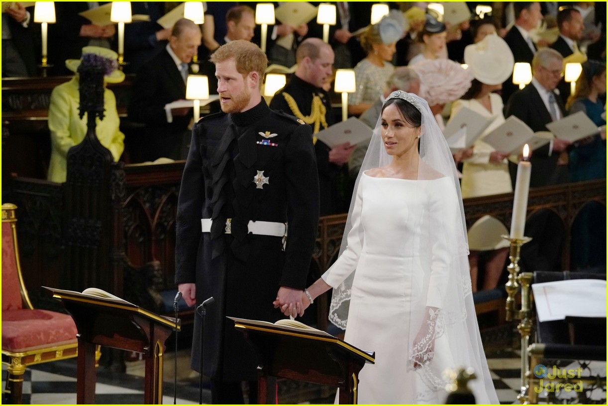 Meghan Markle & Prince Harry Are Married - See Wedding Photos!