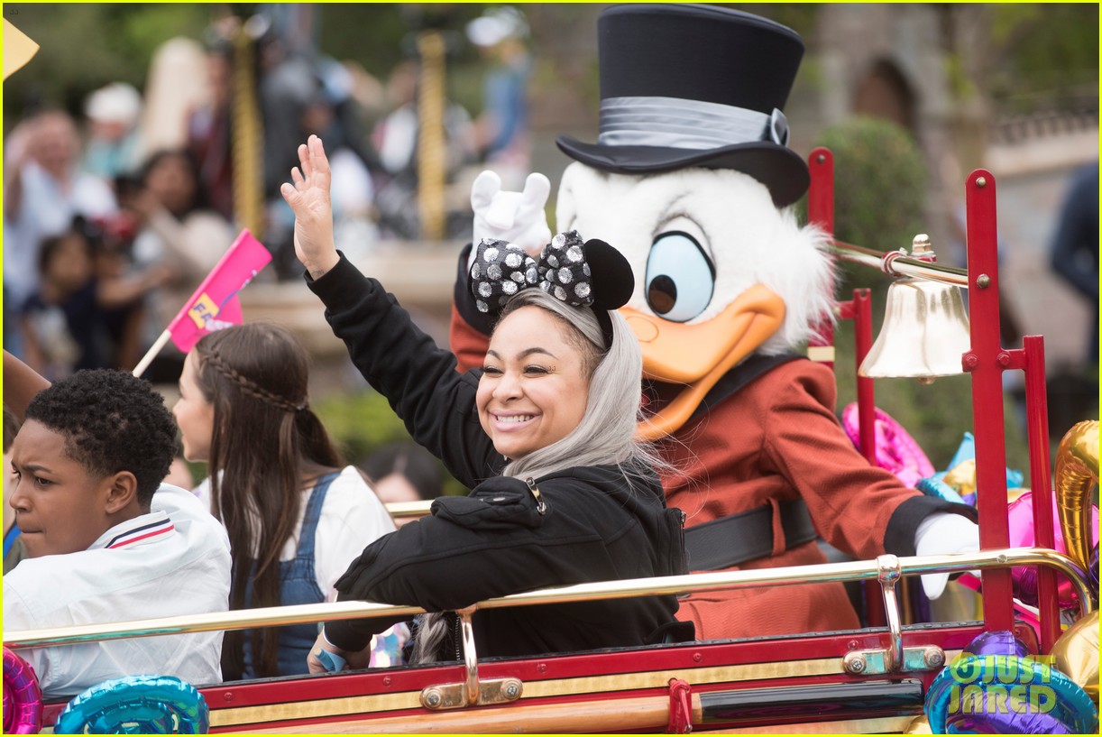 Raven Symone Joins 'Raven's Home' Cast at Disney Channel GO! Fan Fest
