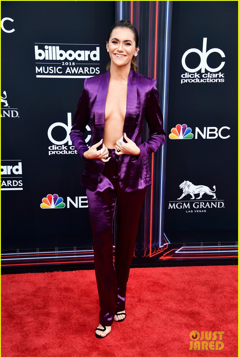 Alyson Stoner & Chantel Jeffries Choose Daring Looks for Billboard Music Awards 2018