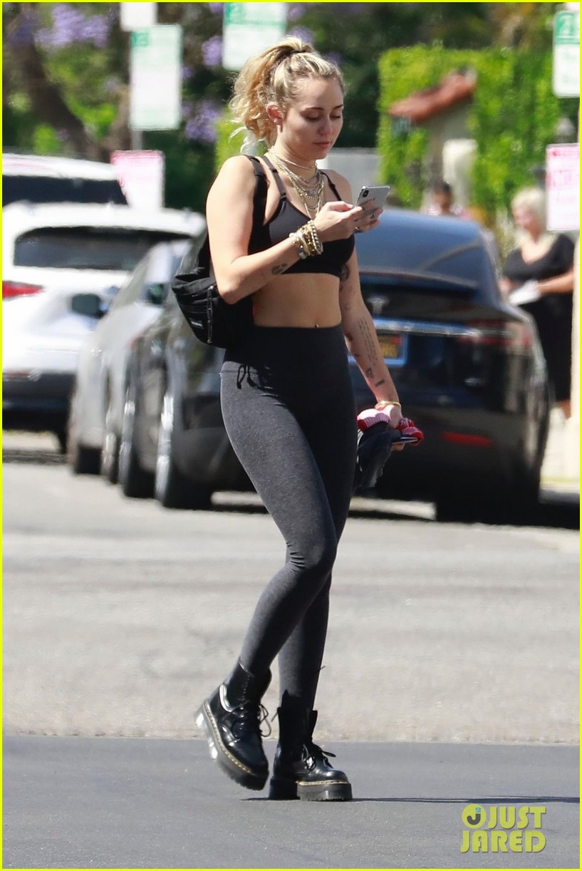 Miley Cyrus Makes It a Fitness Friday!