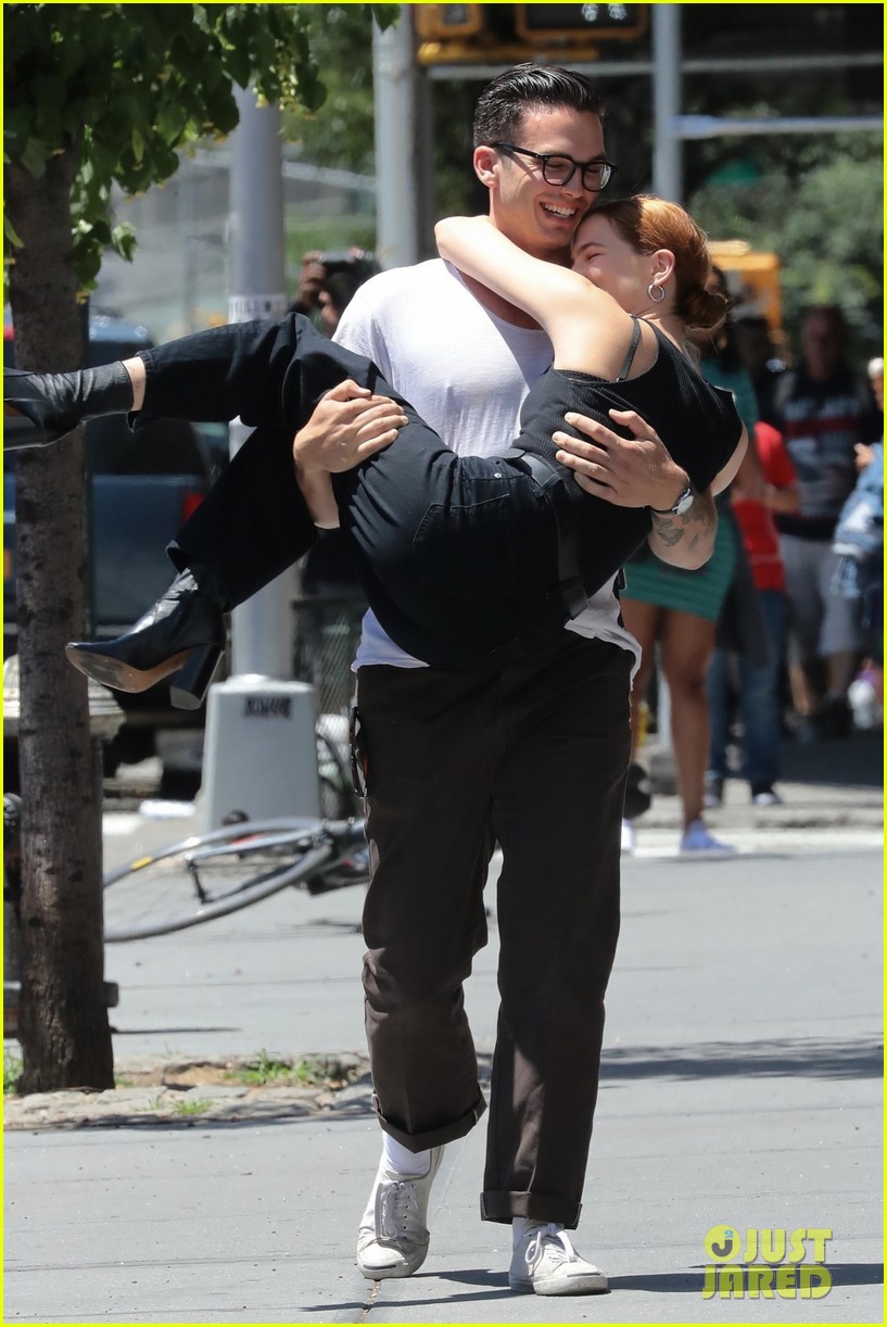 Zoey Deutch & Boyfriend Dylan Hayes Are Such a Cute Couple!