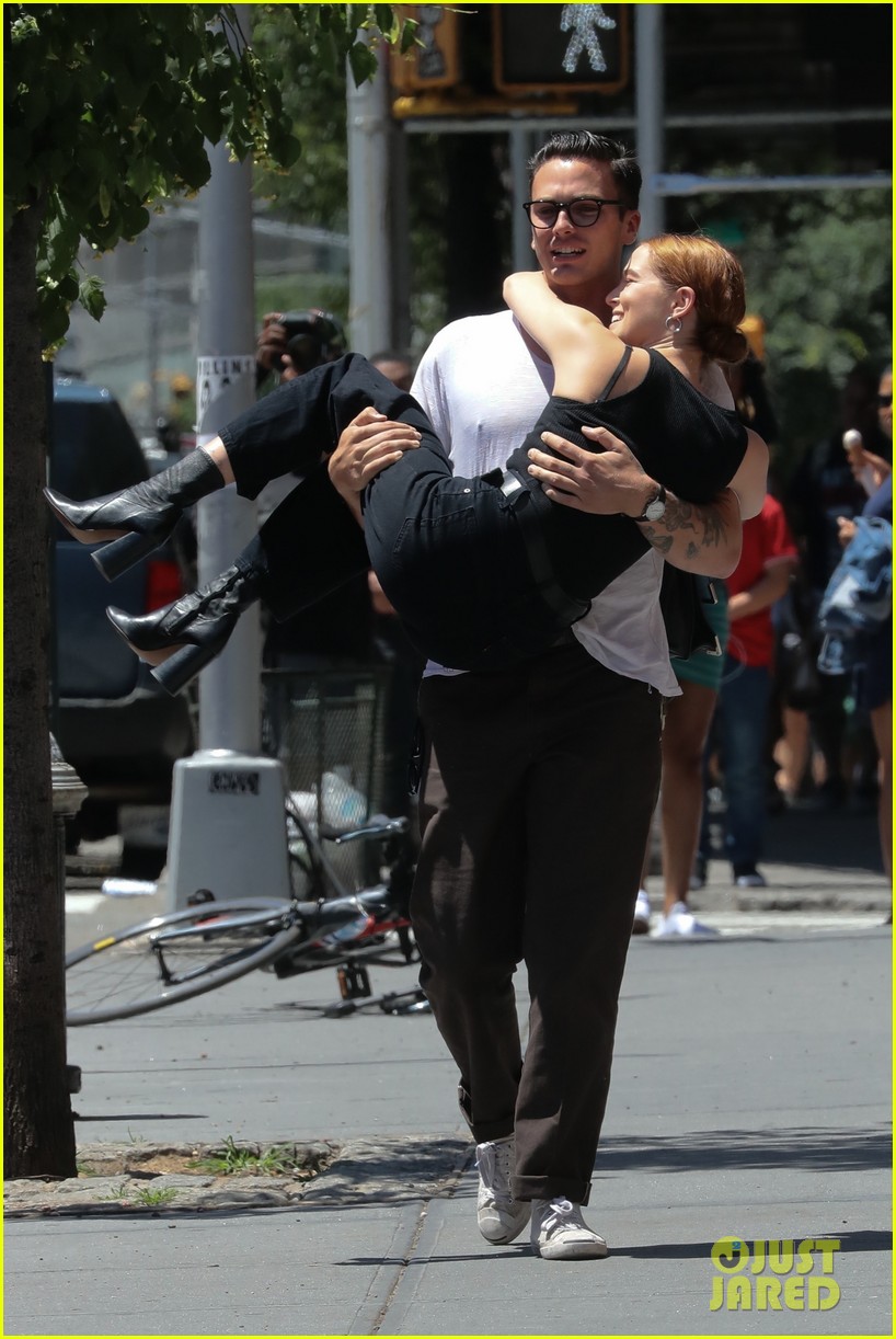 Zoey Deutch & Boyfriend Dylan Hayes Are Such a Cute Couple!