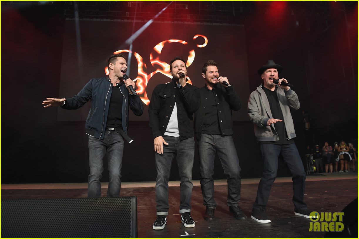 Charlie Puth & Dua Lipa Hit The Stage at KTUphoria!