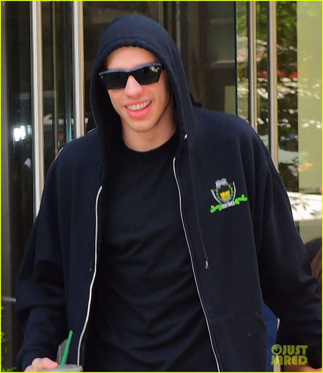 Ariana Grande Enjoys a Pre-Birthday Lunch with Pete Davidson