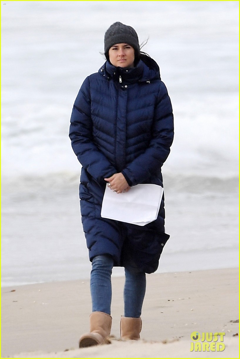 Shailene Woodley & Iain Armitage Paddle a Canoe for 'Big Little Lies'
