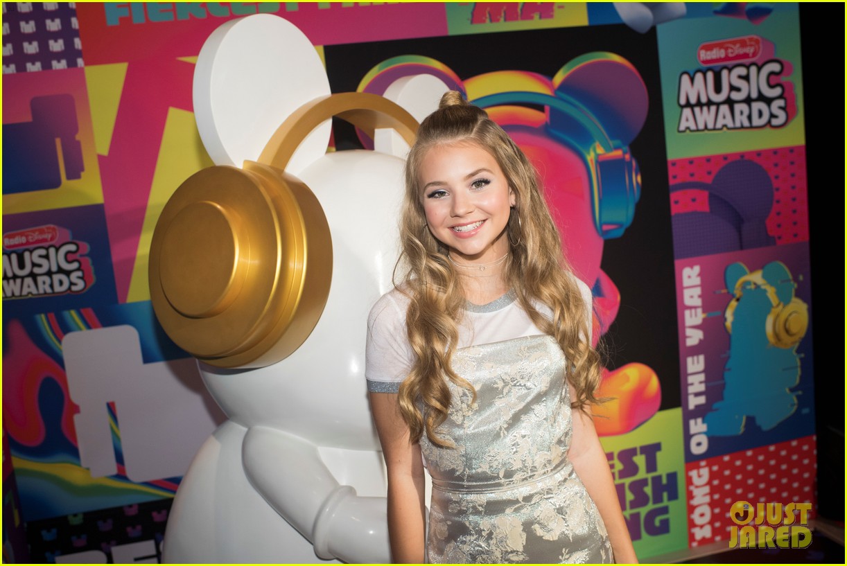 Megan Nicole, Skylar Stecker, & Symon Show Off Their Styles at Radio Disney Music Awards 2018