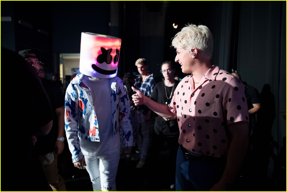 Backstage at the Radio Disney Music Awards 2018 - See the Moments You Missed on TV!