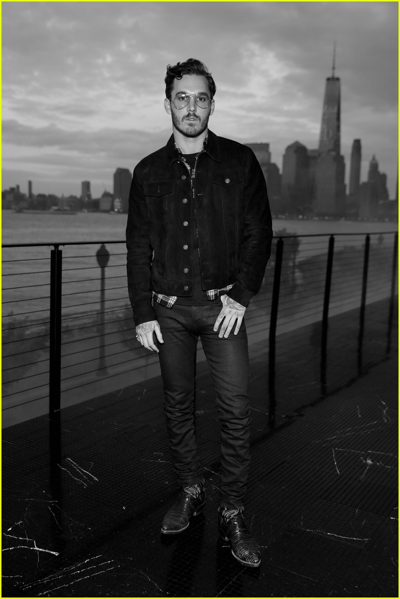 Tommy Dorfman & Charlie Heaton Look Sharp at Saint Laurent Meanswear 2019 Show in NYC!