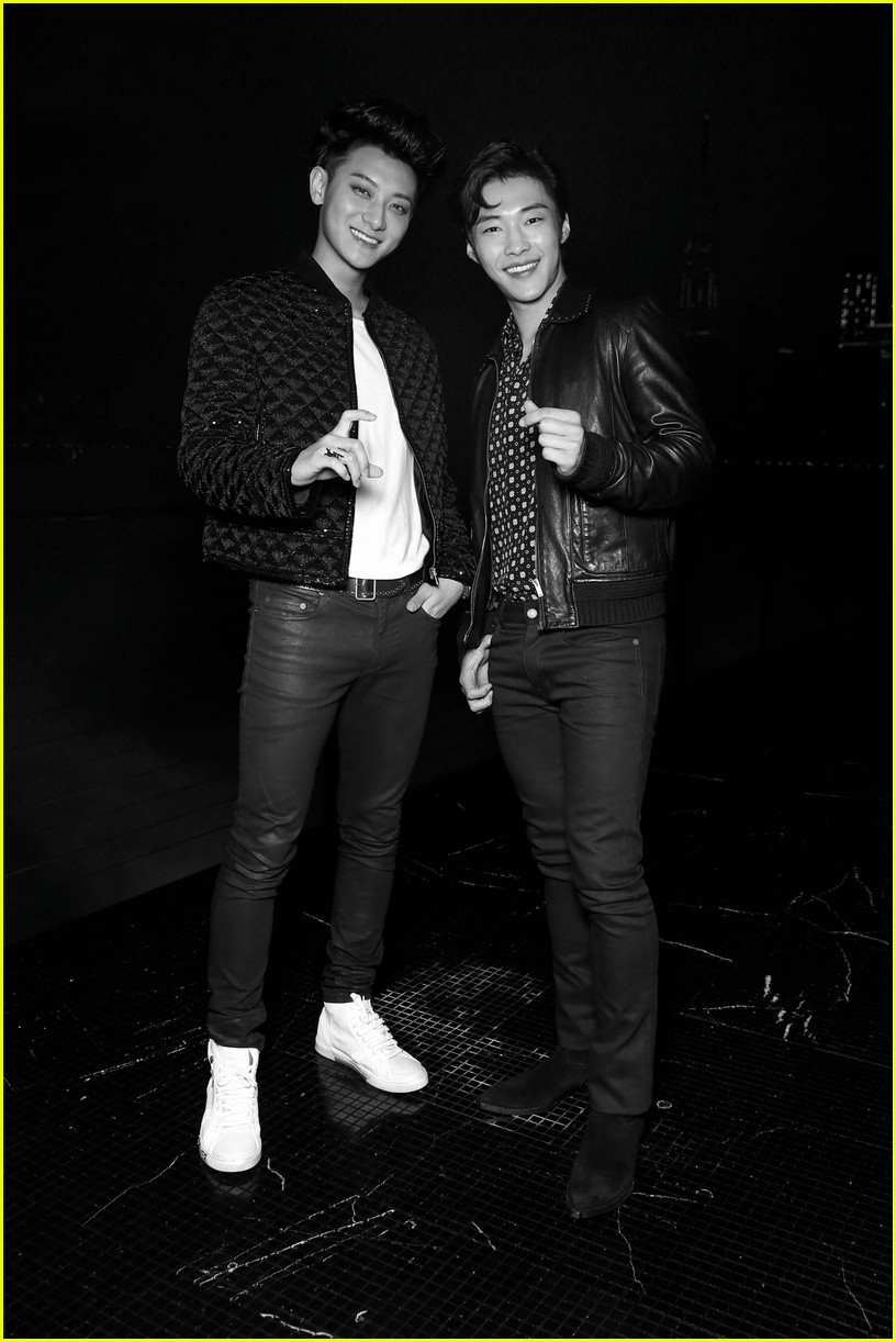 Tommy Dorfman & Charlie Heaton Look Sharp at Saint Laurent Meanswear 2019 Show in NYC!