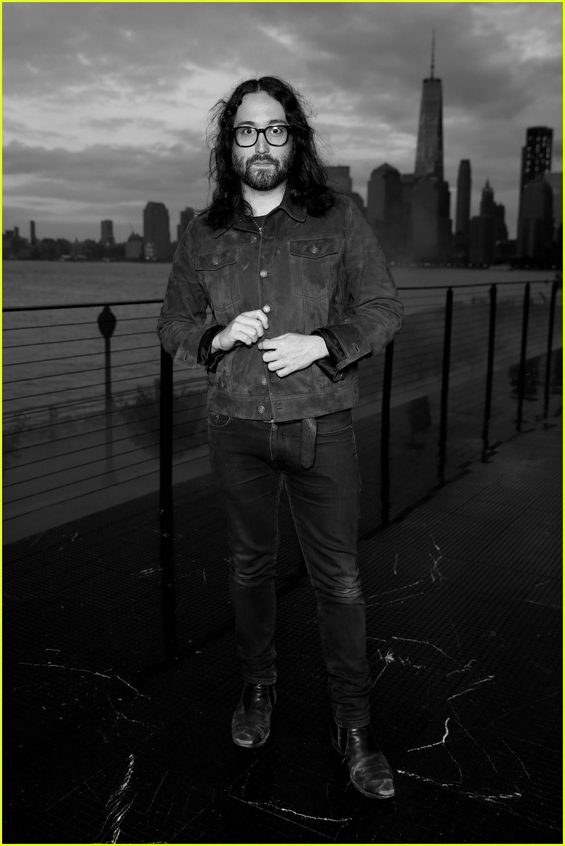 Tommy Dorfman & Charlie Heaton Look Sharp at Saint Laurent Meanswear 2019 Show in NYC!