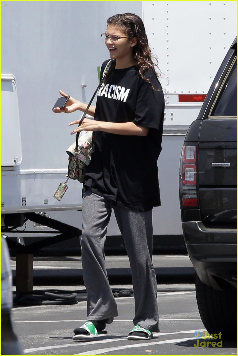 Zendaya Wears Alien Tie-Dye Tee To Set After 'Euphoria' Show Announcement