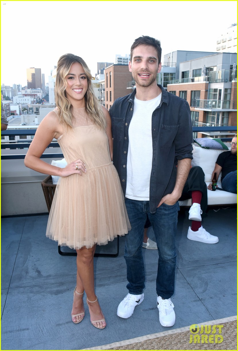 Chloe Bennet & Logan Paul Couple Up at Comic-Con 2018!