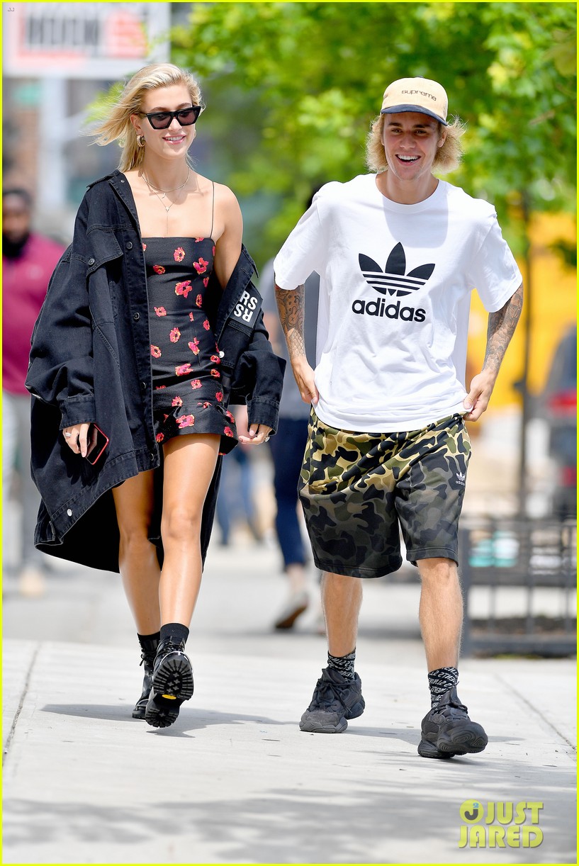 Justin Bieber & Hailey Baldwin Show Off Their Styles in the Big Apple
