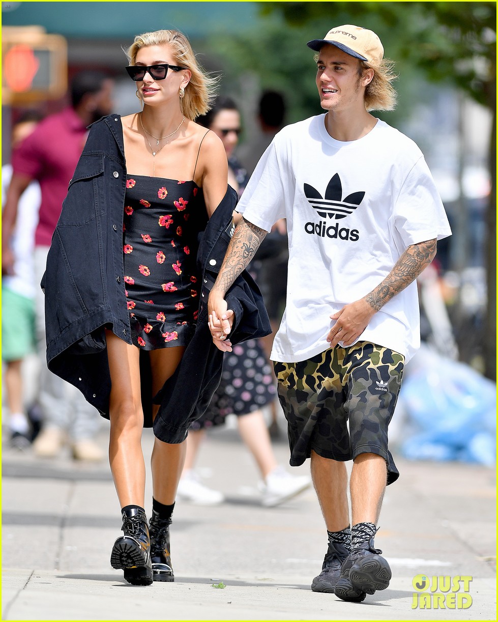 Justin Bieber & Hailey Baldwin Show Off Their Styles in the Big Apple