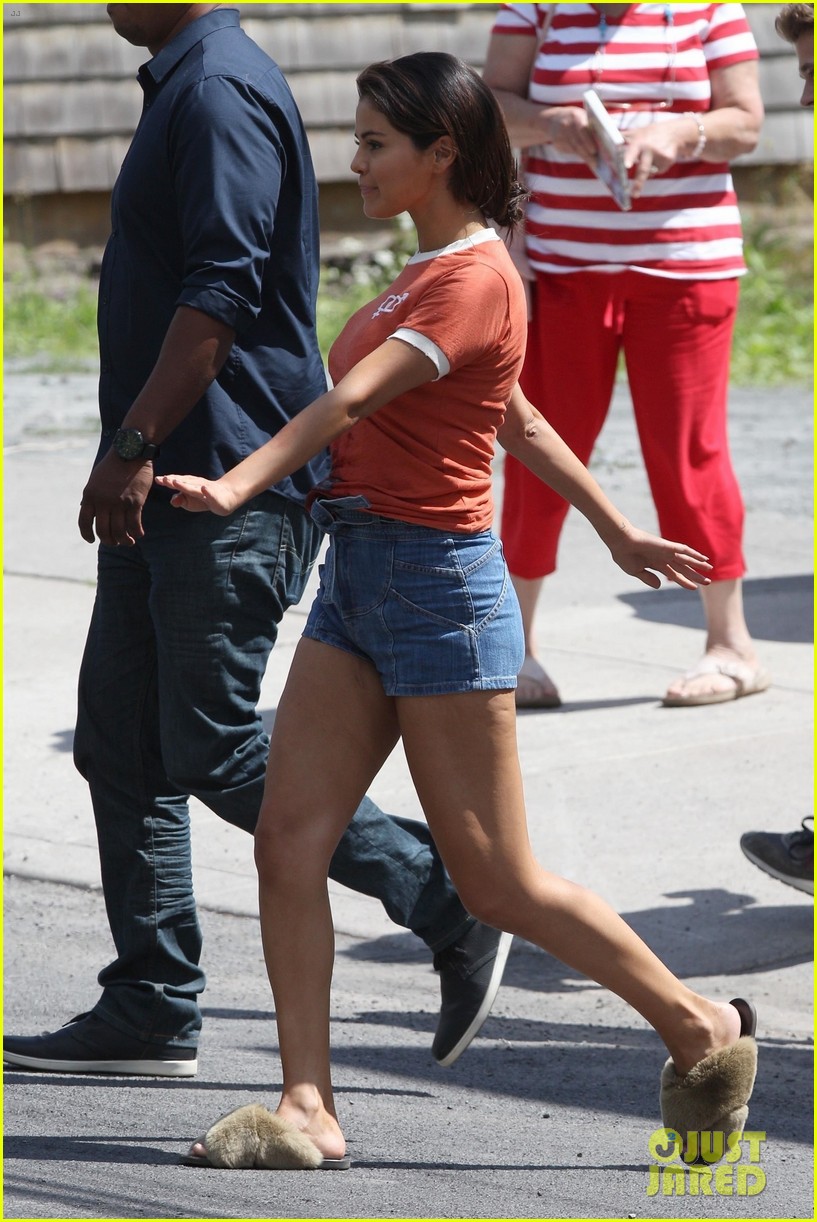 Selena Gomez & Austin Butler Are Filming a Zombie Movie!