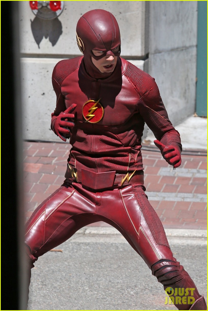 Grant Gustin Springs Into Action on 'The Flash' Set!