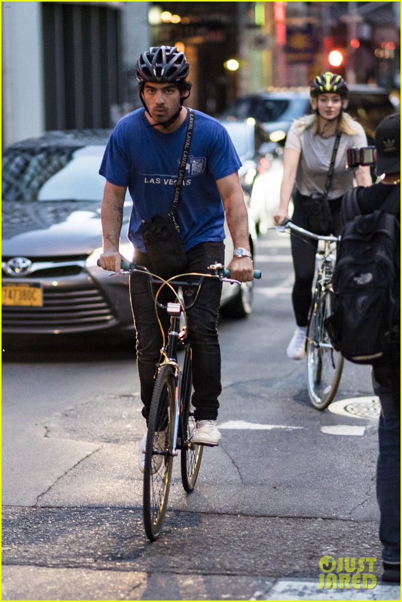 Joe Jonas & Sophie Turner Ride Their Bikes Home After Getting Tattoos!