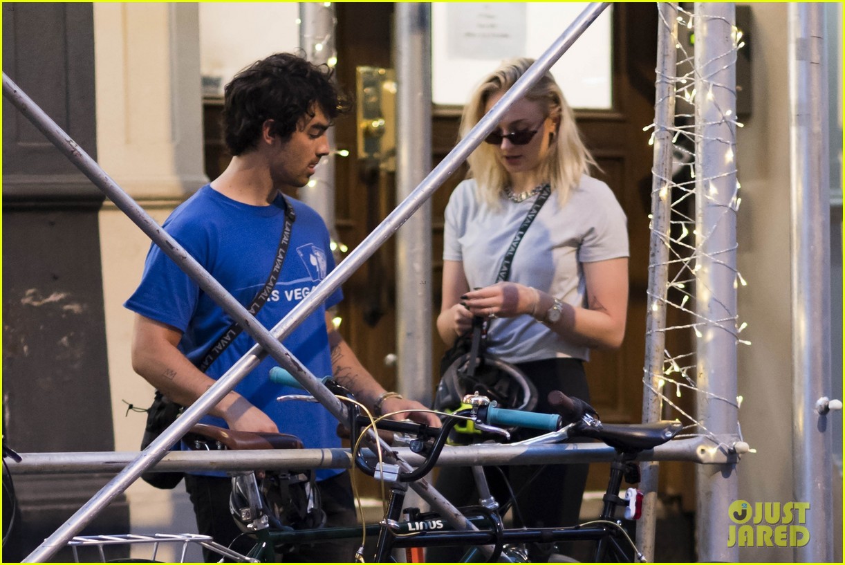 Joe Jonas & Sophie Turner Ride Their Bikes Home After Getting Tattoos!
