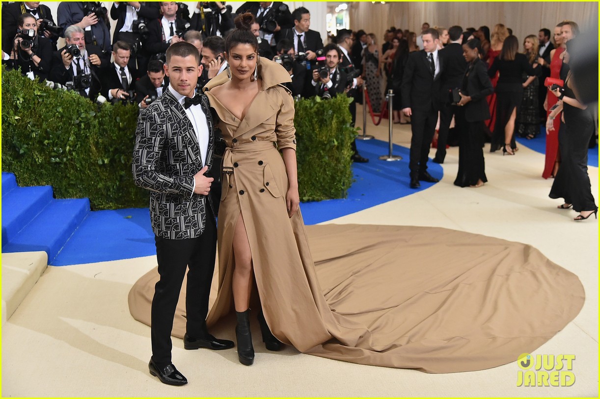 Nick Jonas: Engaged to Priyanka Chopra!
