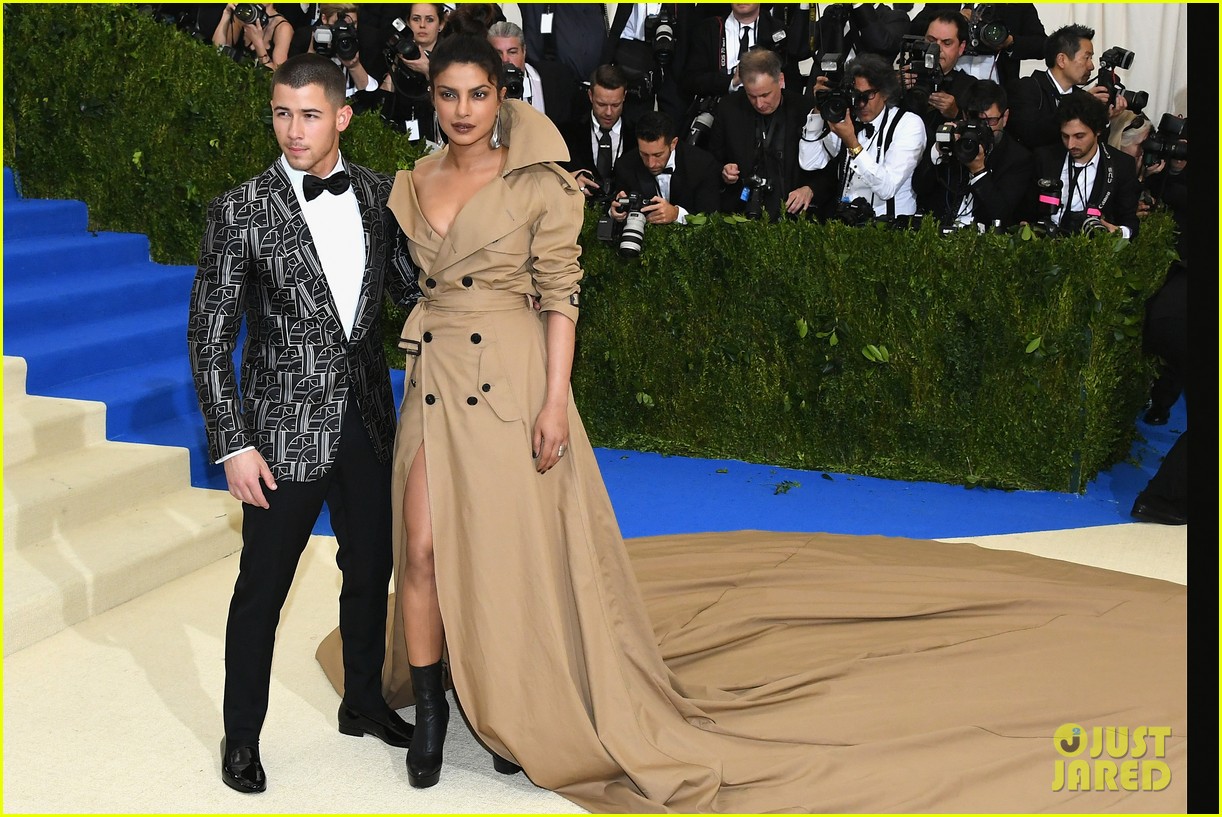 Nick Jonas: Engaged to Priyanka Chopra!