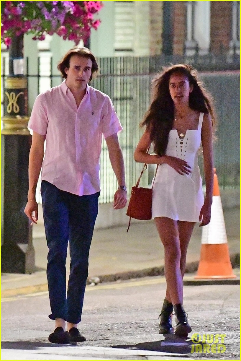Malia Obama Enjoys a London Date Night with Boyfriend Rory Farquharson!