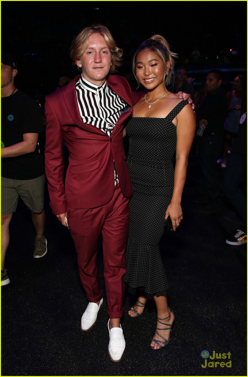 Allison Holker & Stephen 'tWitch' Boss Get Flirty at Teen Choice Awards 2018