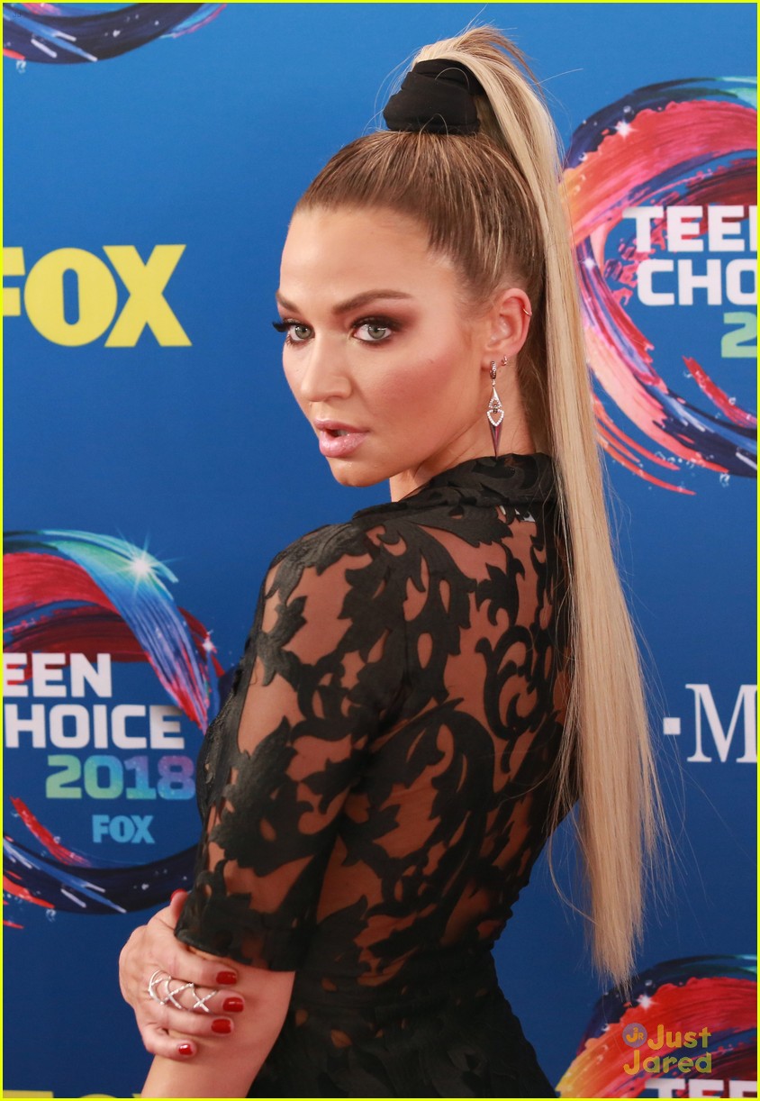 Allison Holker & Stephen 'tWitch' Boss Get Flirty at Teen Choice Awards 2018