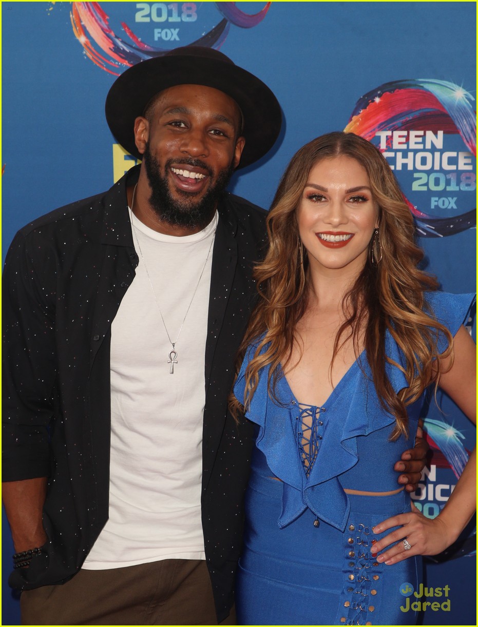 Allison Holker & Stephen 'tWitch' Boss Get Flirty at Teen Choice Awards 2018
