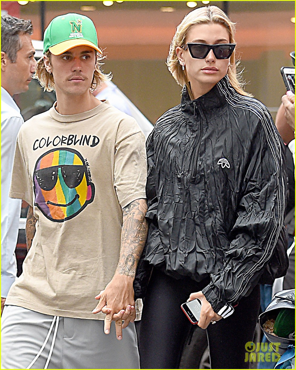 Justin Bieber & Hailey Baldwin Couple Up For Afternoon Milkshakes