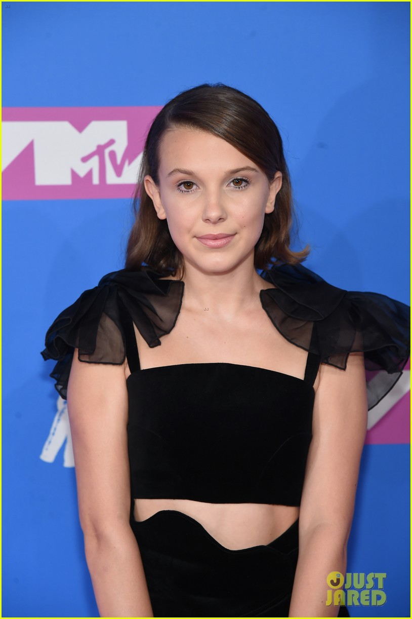 Millie Bobby Brown Looks Fierce in All Black at MTV VMAs 2018