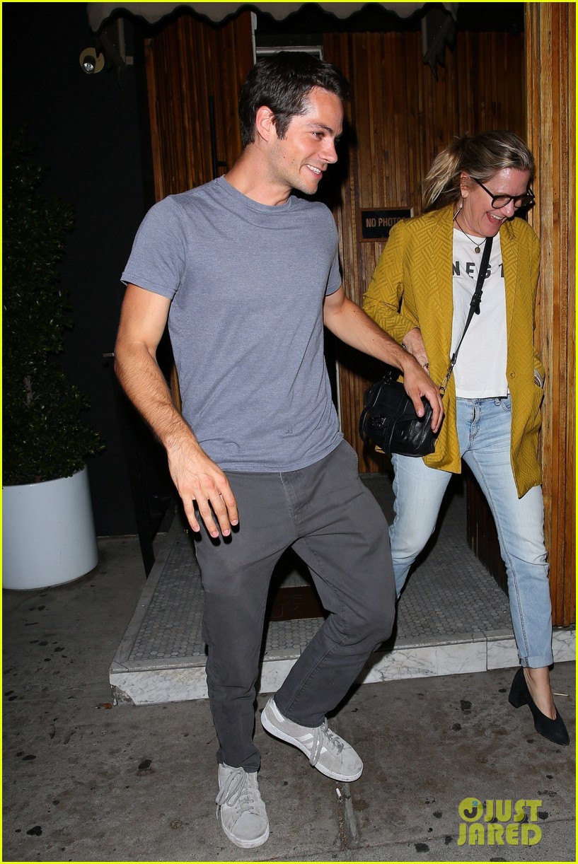 Chloe Moretz & Dylan O'Brien Grab Dinner with Friends